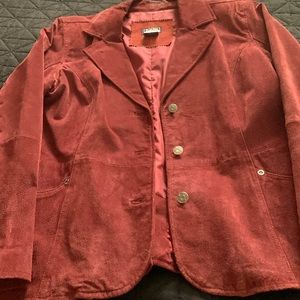 Fall 2025 colour trend

Burgundy / Maroon Vintage BUM Equipment suede jacket